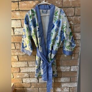 Hello Gorgeous Floral Kimono Robe.